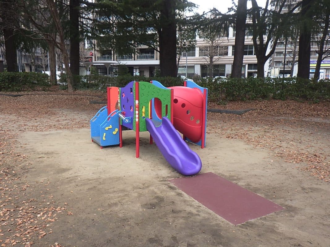 宮城県仙台市錦町公園幼児用複合遊具