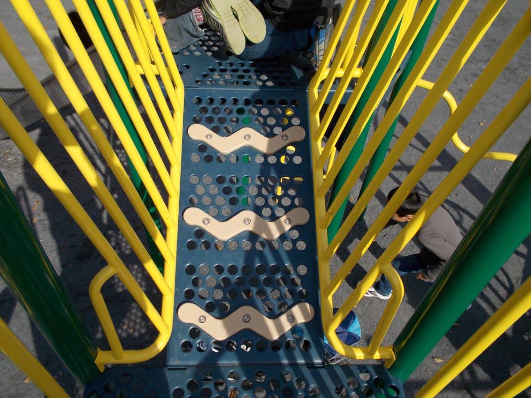 神奈川県横浜市本郷台中央公園複合遊具