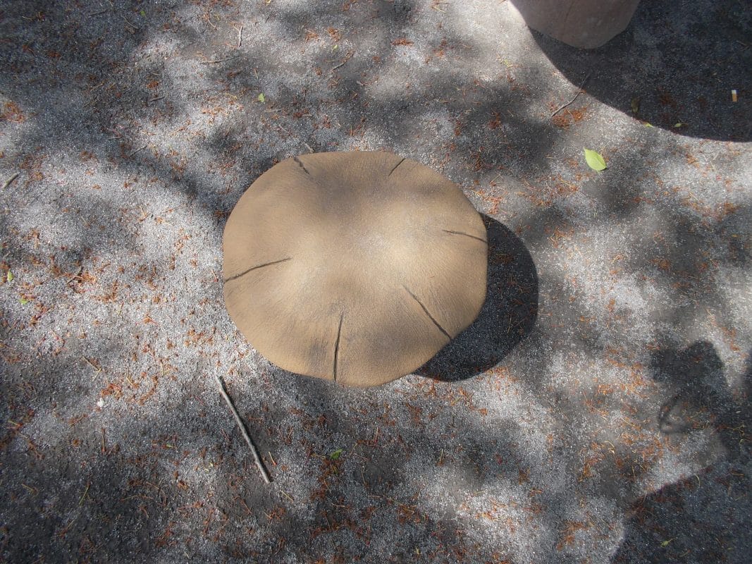 神奈川県横浜市六浦西第四公園きのこテーブルセット