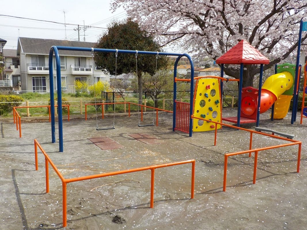 神奈川県藤沢市大鋸丸山公園複合遊具