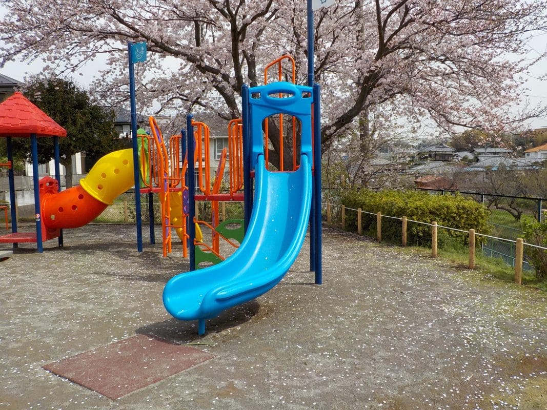 神奈川県藤沢市大鋸丸山公園複合遊具