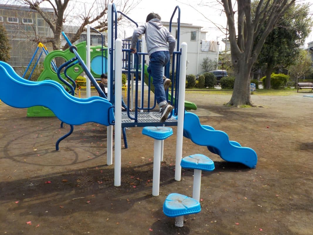 神奈川県藤沢市唐池公園複合遊具