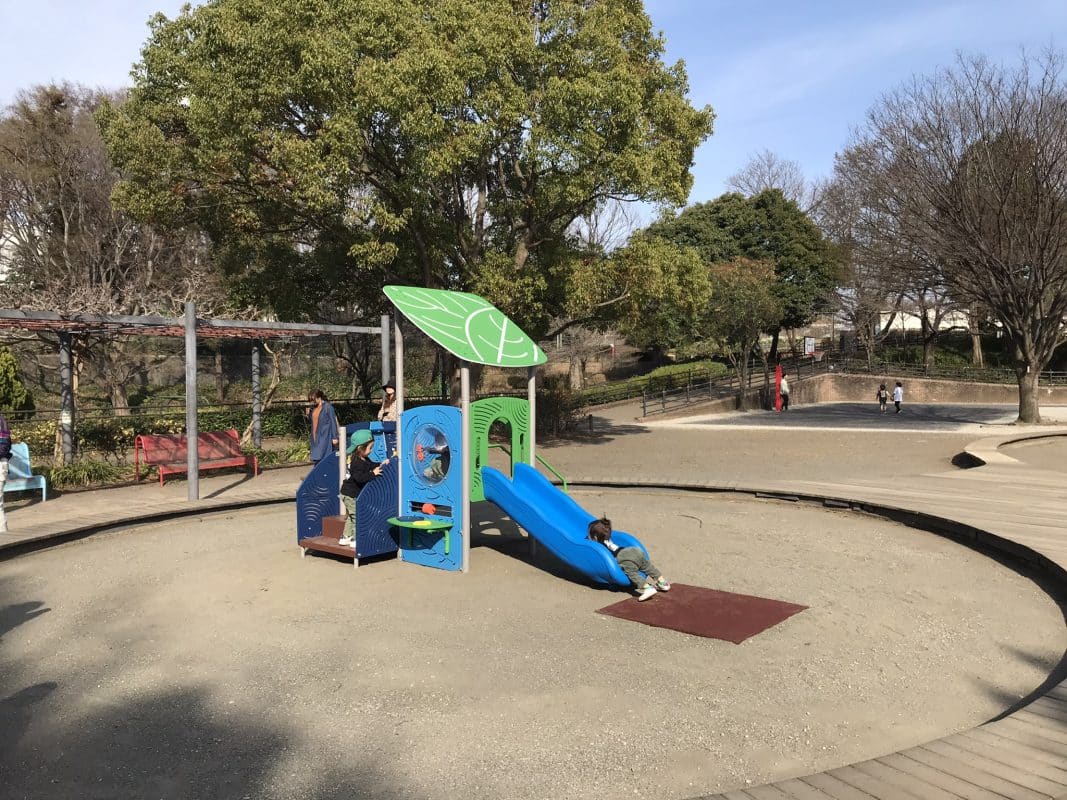 乳幼児エリアの複合遊具