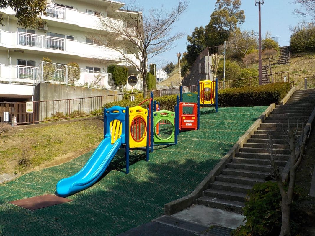 神奈川県横浜市堀口第三公園幼児向け複合遊具