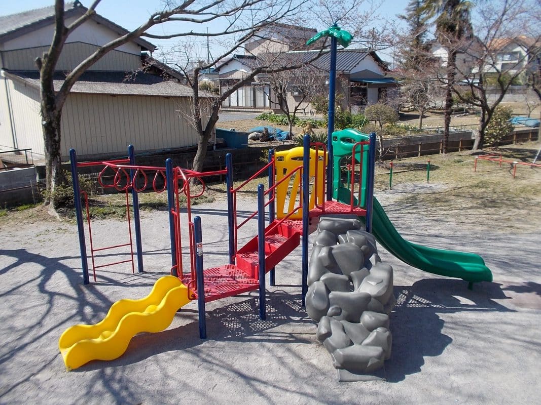 埼玉県鴻巣市本町５丁目児童公園プライムタイム複合遊具