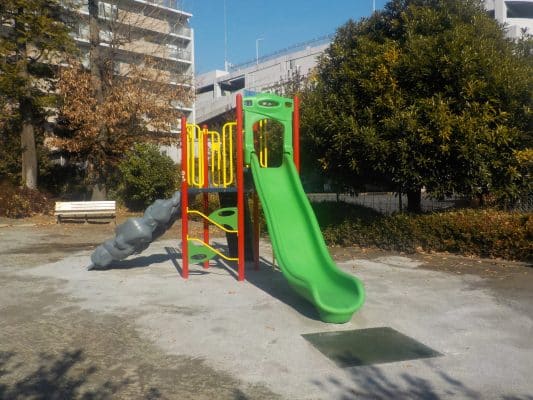 東京都国分寺市東恋ヶ窪くぬぎ公園複合遊具