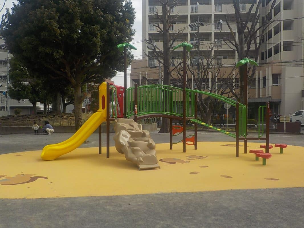 東京都品川区 原っぱ公園複合遊具