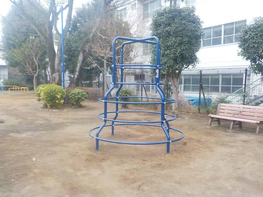 81241f8aa0e8b54a0a0a7180533413f6 1