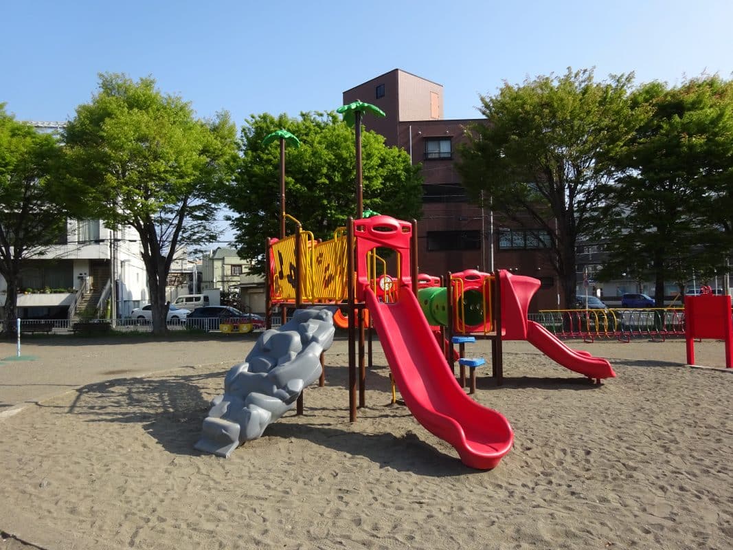 埼玉県熊谷市東公園複合遊具