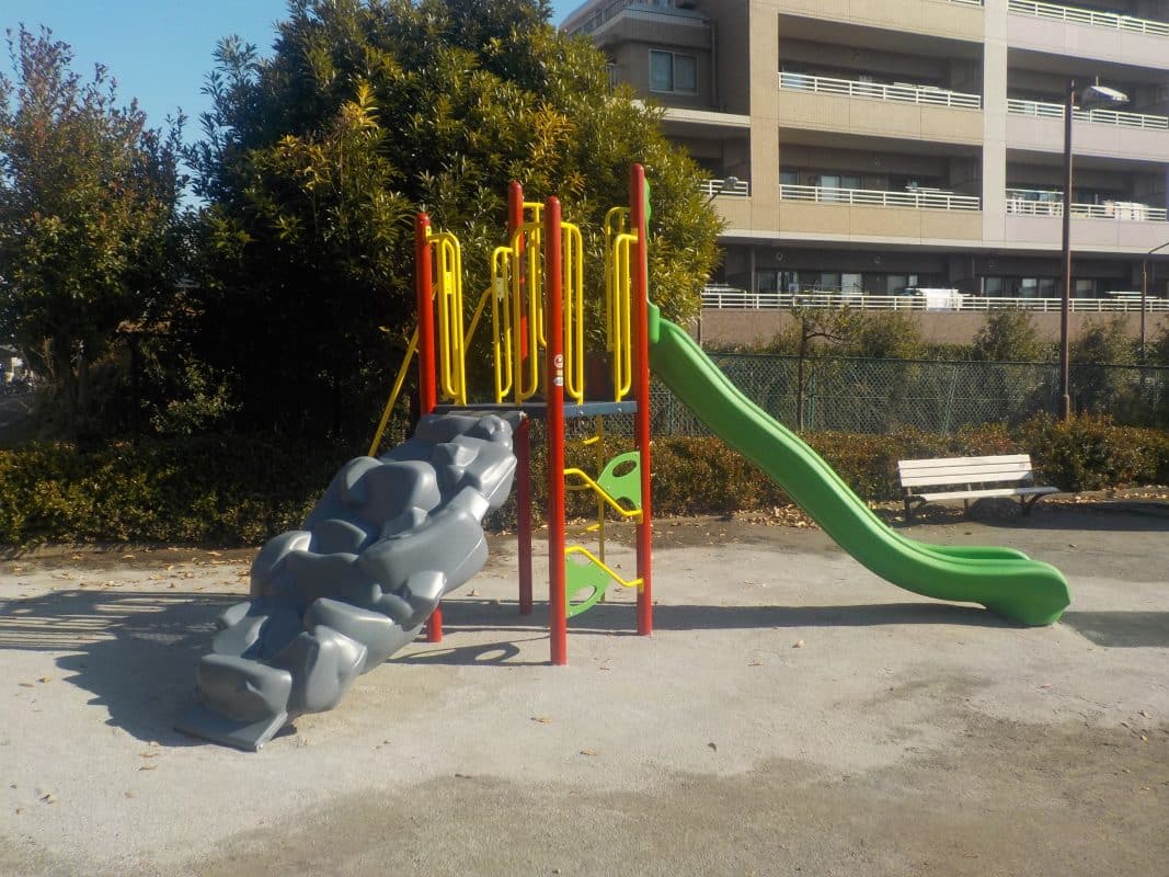 東京都国分寺市東恋ヶ窪くぬぎ公園複合遊具